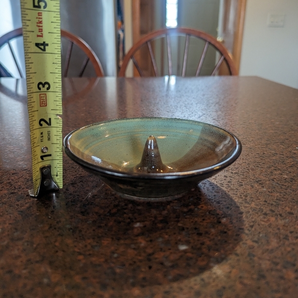 Artist-signed Tony Holman Pottery Omelet Dish NWOT - Picture 6 of 7